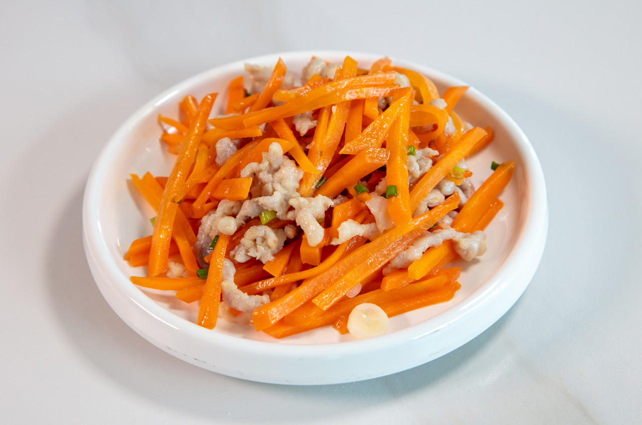 胡萝卜炒肉