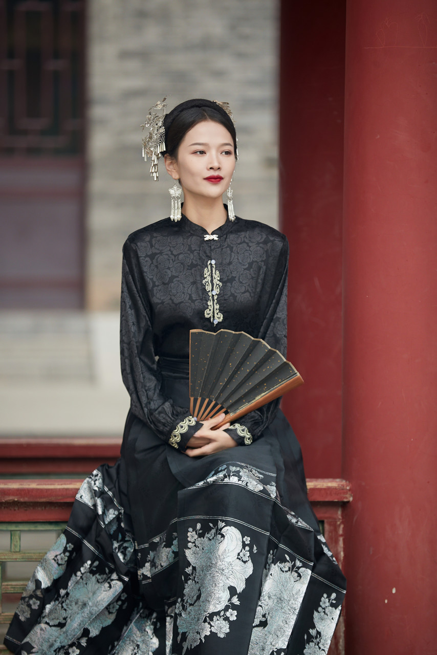 ��������